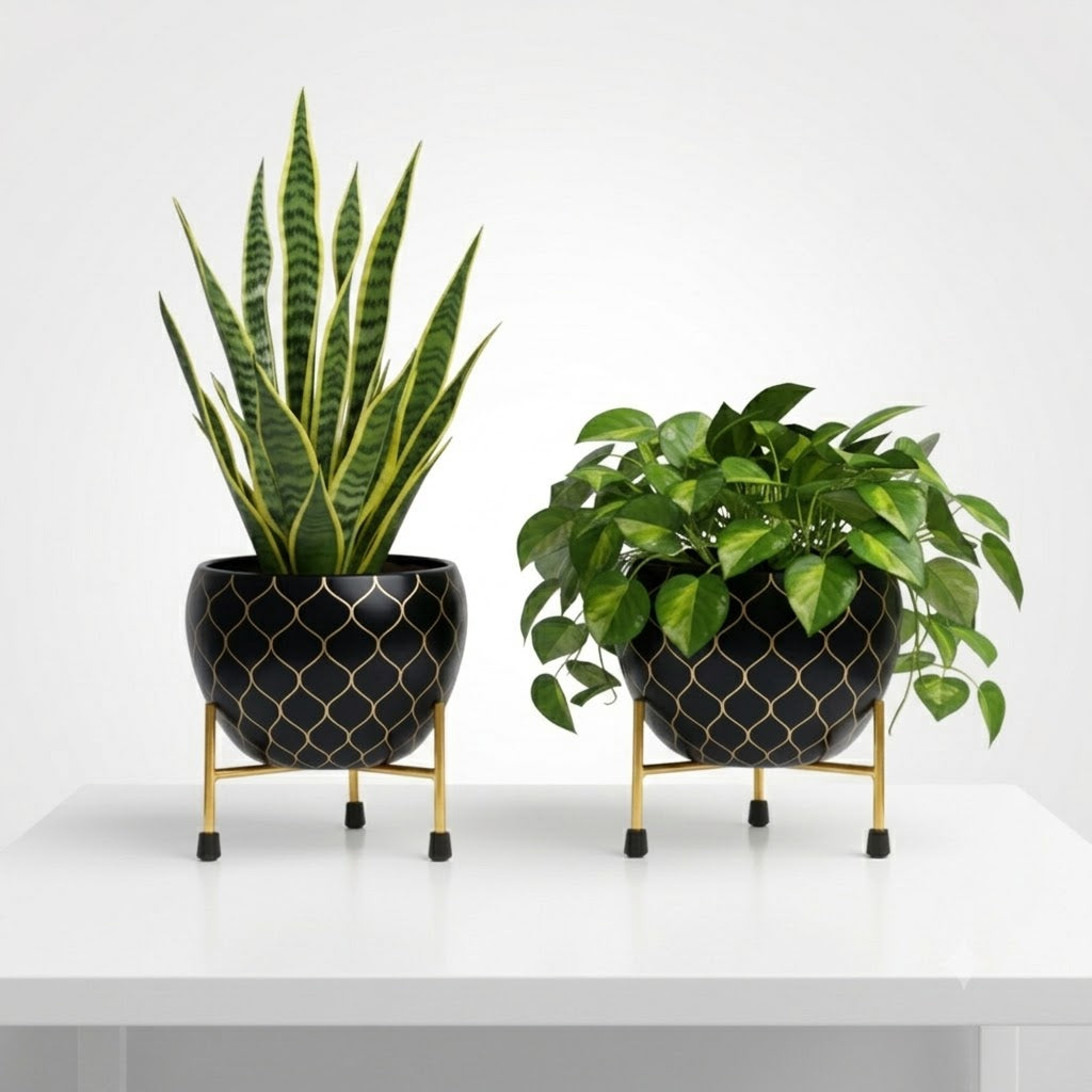 Geometric Checks Planter pot with Stand