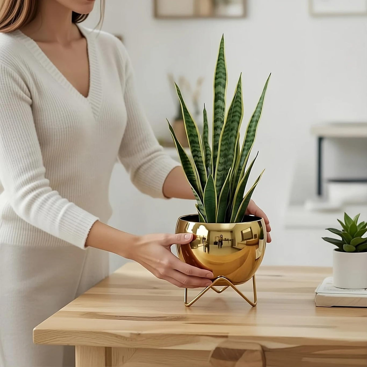 Luxury Golden Metal Planter with Stand